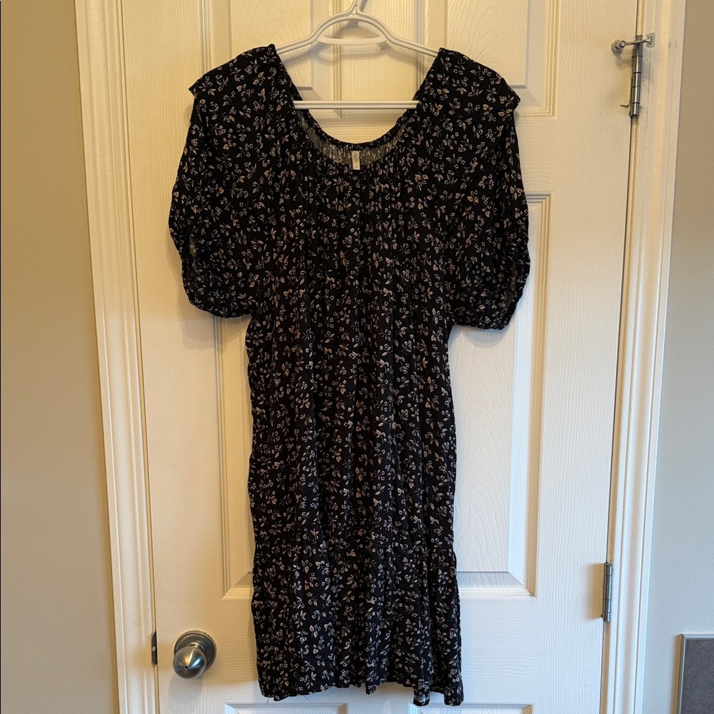 Rylee + Cru Black Floral Puff-Sleeve Midi Dress